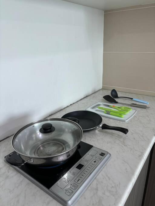 Mount Austin #akademik Modern Style 1-3pax * Johor Bahru
